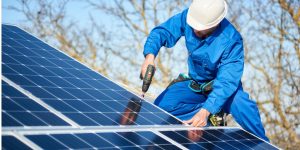 Installation Maintenance Panneaux Solaires Photovoltaïques à Saint-Broladre